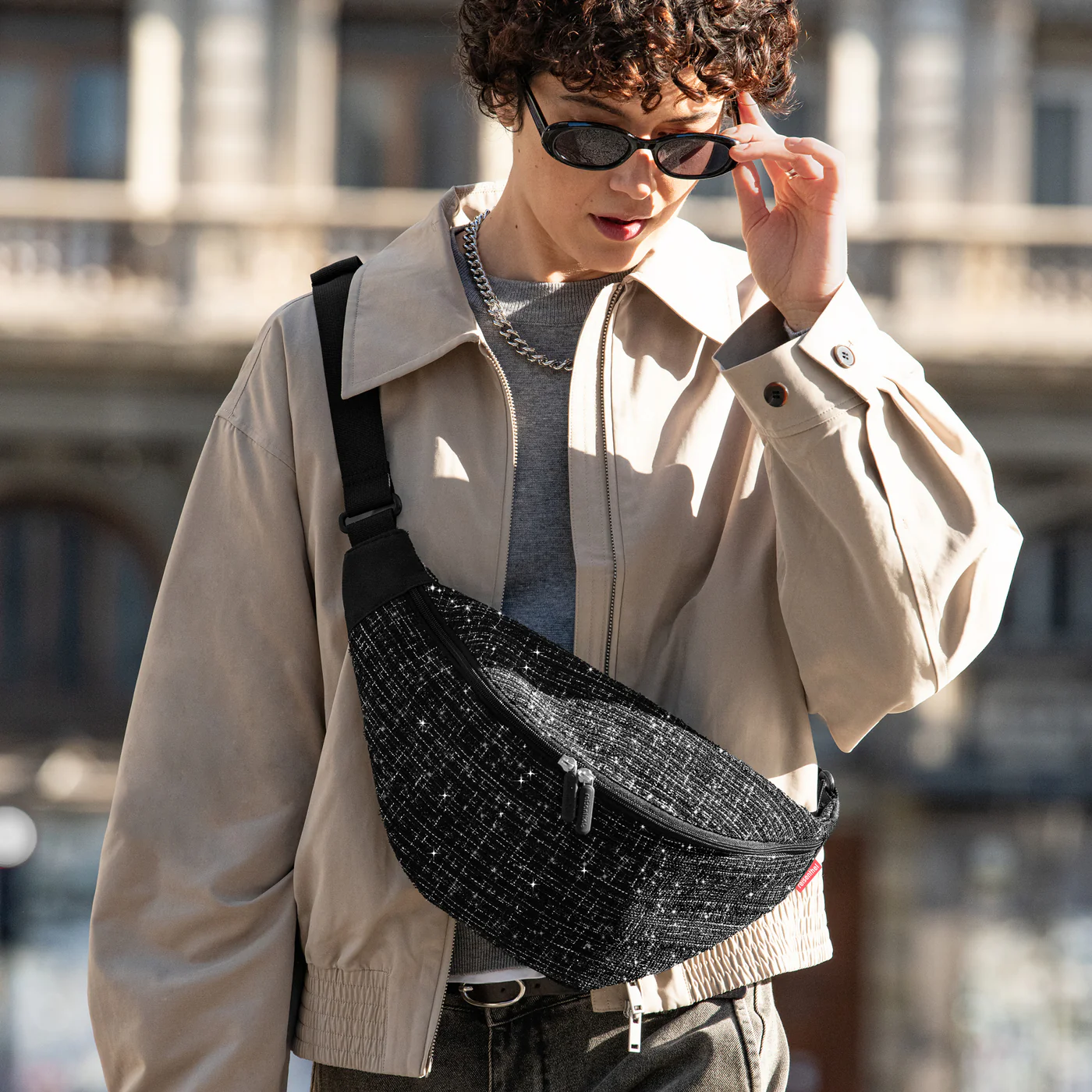 city beltbag bouclé black - Image 3